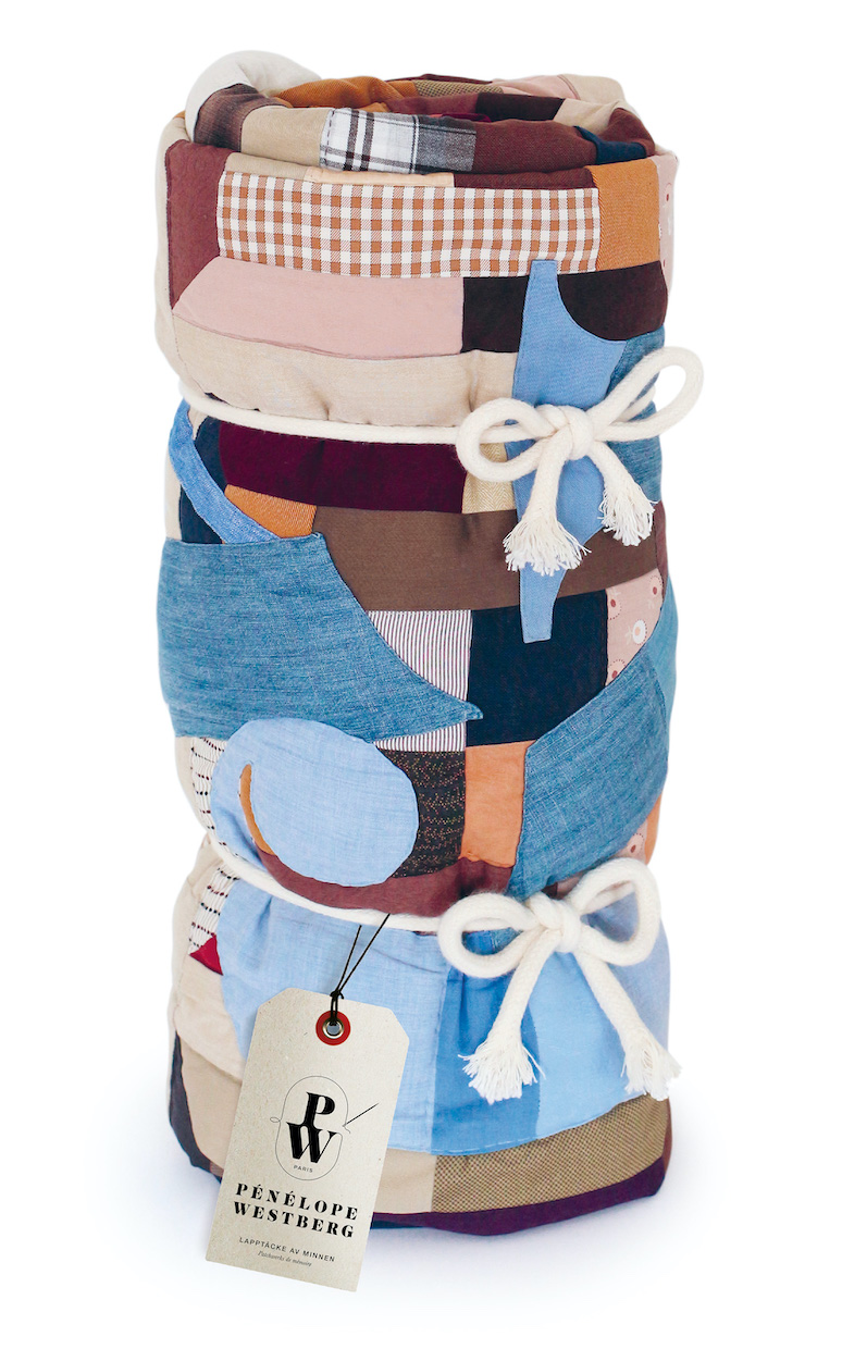 Patchwork aux tons bruns et bleus prêt à livrer avec étiquette, artisanat d’art Pénélope Westberg